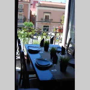casa-girolamo-in-piazza-duomo.sicilyhotelsitaly.net/